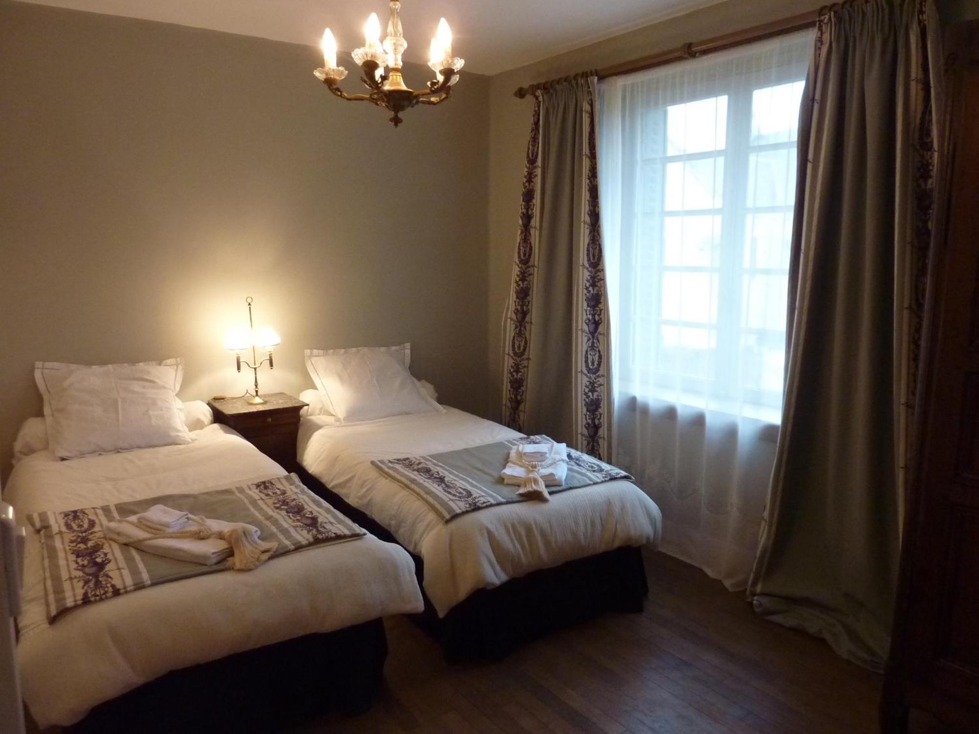 Le Logis Alexandra Bnb La Trimouille エクステリア 写真