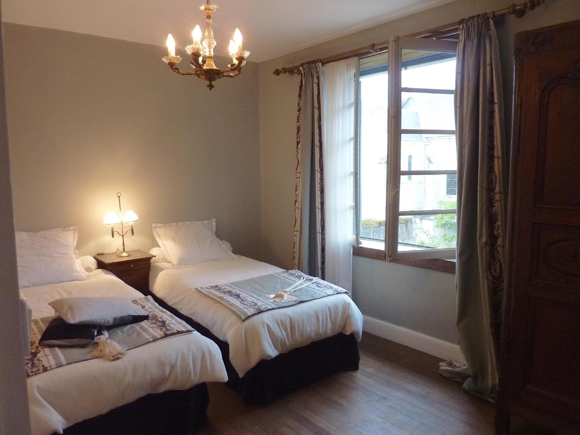 Le Logis Alexandra Bnb La Trimouille エクステリア 写真