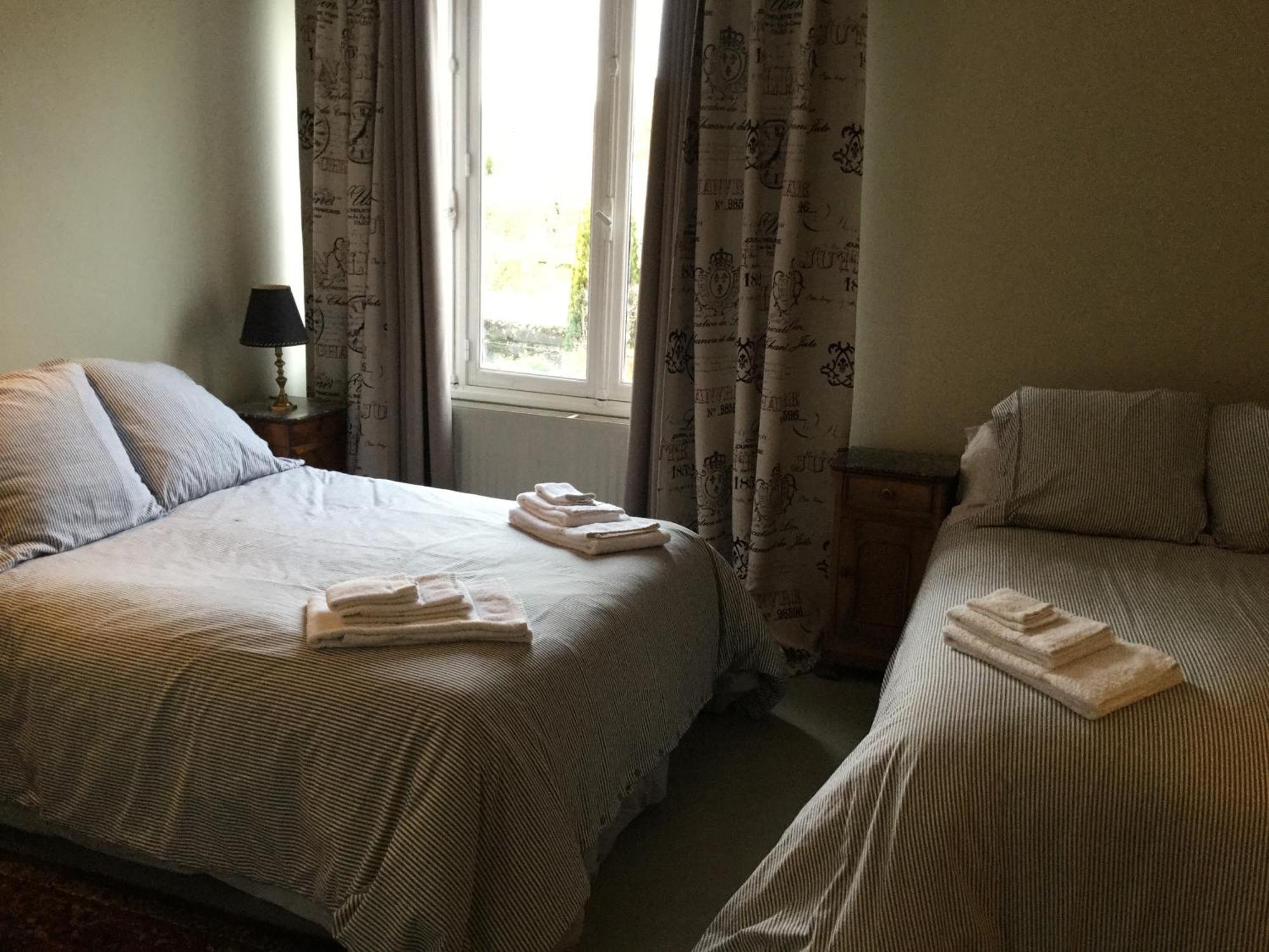 Le Logis Alexandra Bnb La Trimouille エクステリア 写真