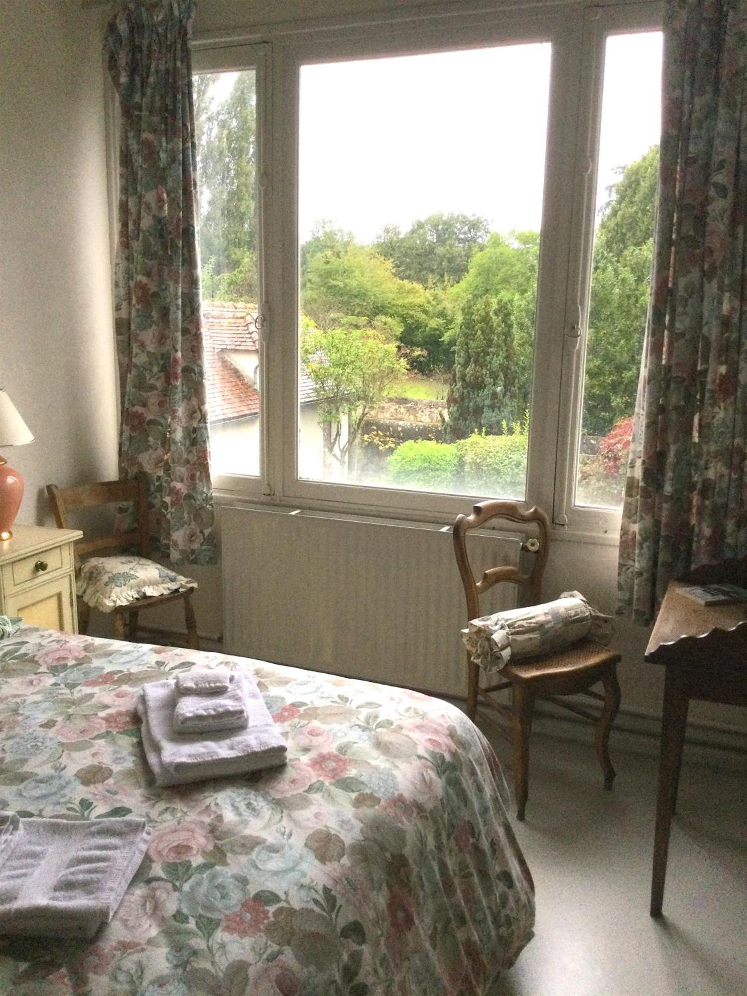 Le Logis Alexandra Bnb La Trimouille エクステリア 写真